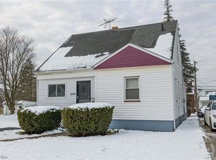 5146 Arch St, Maple Heights, OH 44137