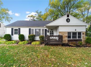 6086 Seminole Trl, Mentor On The Lake, OH 44060