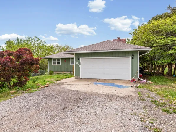 5849 SW Auburn Rd, Topeka, KS 66610