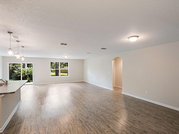3rd image of 4219 Reservoir Ln S