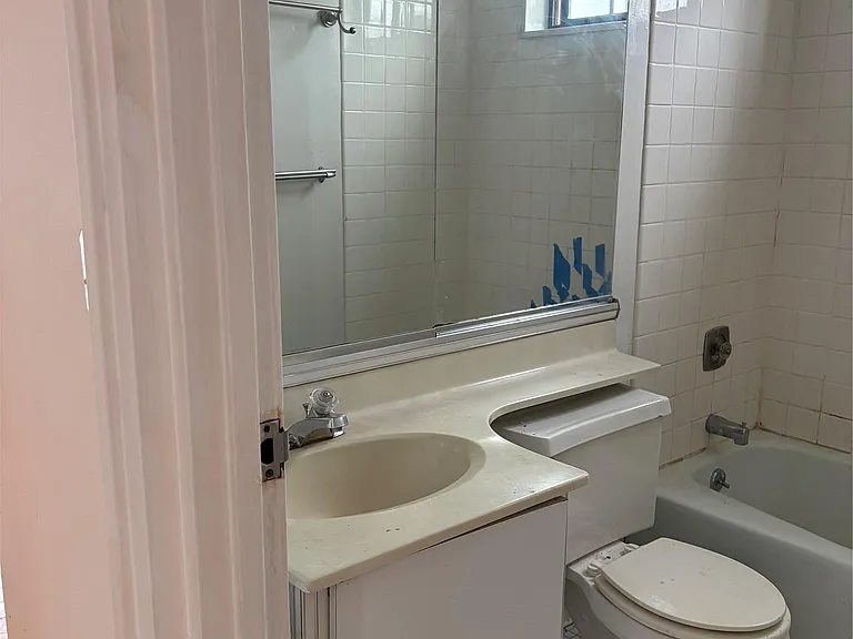 1 Bay Club Dr #18L — Photo 8