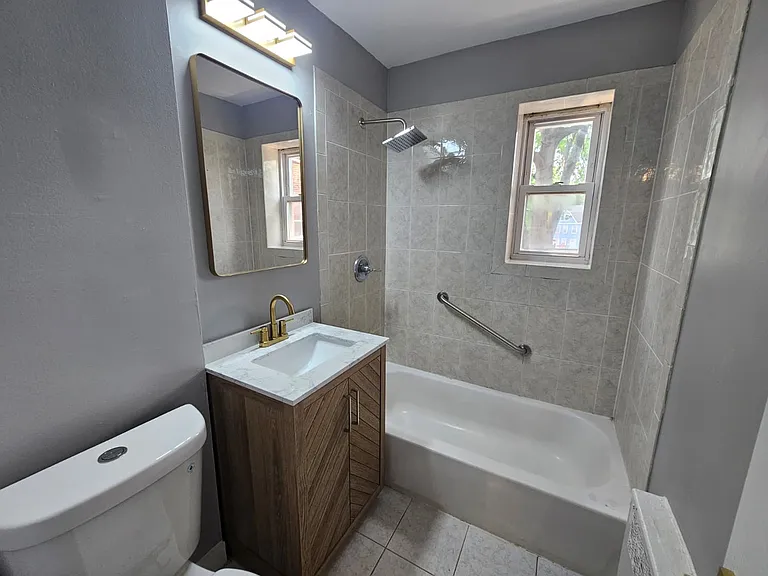 1280 Clinton Ave #D — Photo 2