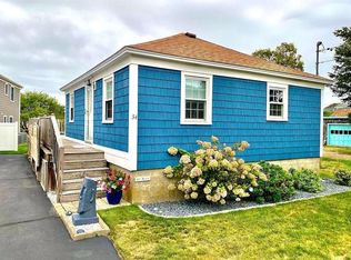 34 Ellery Ave, Middletown, RI 02842
