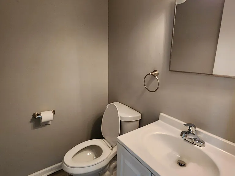 6733 Nebraska Ave — Photo 7