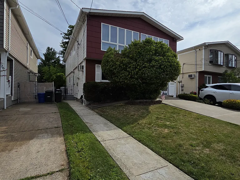 30 Amber St #2 — Photo 21