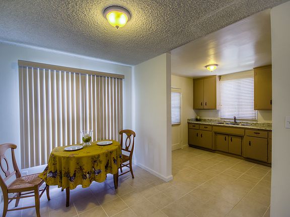 dinign room and kitchen