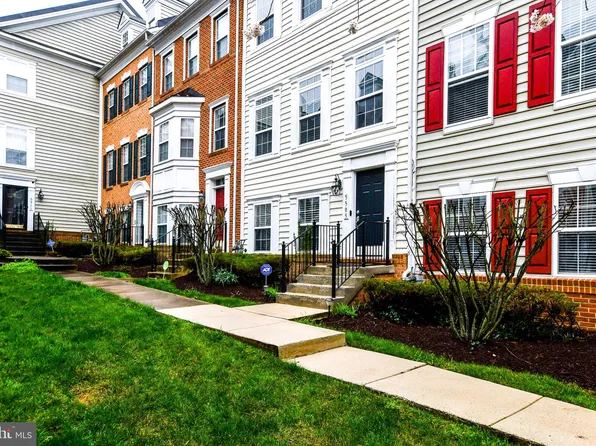 5505 Hartfield Ave, Suitland, MD 20746