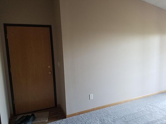 2nd image of 525 Penn Ct APT 9