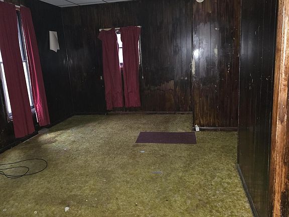 5th image of 113 W Walnut St