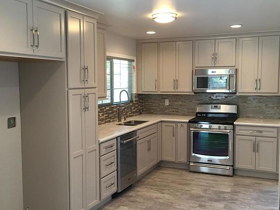 5th image of 45 S Edgar Ct