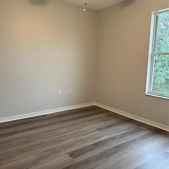 1826 Clacton Dr — Photo 12