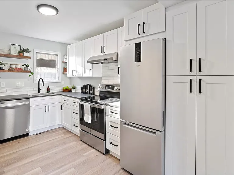 3024 Ross Dr #B11 — Photo 1