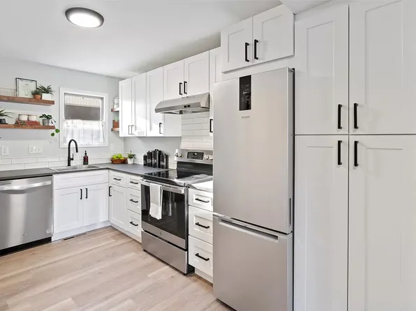 3024 Ross Dr APT B11, Fort Collins, CO 80526