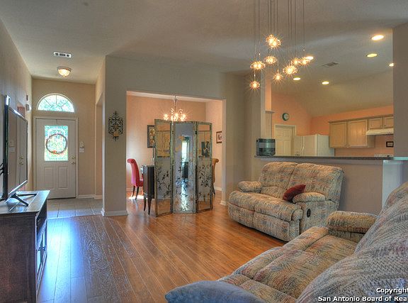 4th image of 20835 Pedregoso Ln