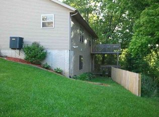 1440 Zenith Ct, Davenport, IA 52804