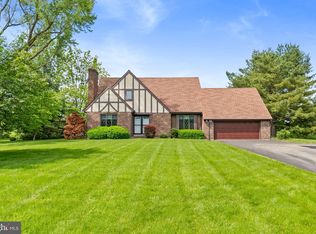 2280 Hillcrest Rd, Quakertown, PA 18951