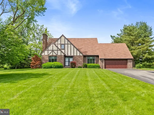 2280 Hillcrest Rd, Quakertown, PA 18951