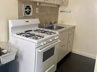 23 Summer St #BJ, Woburn, MA 01801