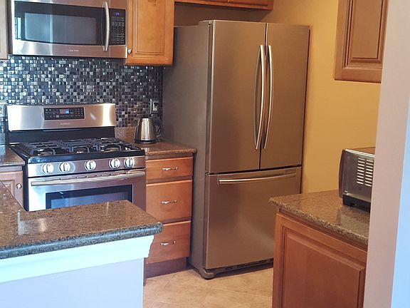 3rd image of 208 Redland Blvd Unit H