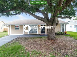 7960 Putnam Cir, New Port Richey, FL 34655