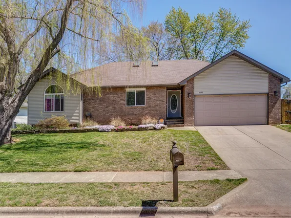 2148 S Glenn Avenue, Springfield, MO 65807