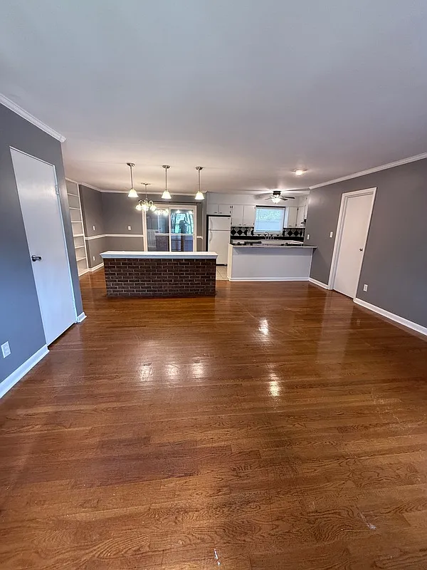 4 bed, 2.0 bath, 1620 sqft, $1,575 — Photo 2