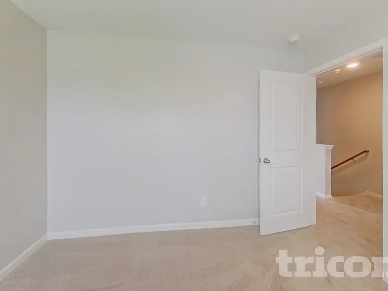 2653 McIntosh St — Photo 12