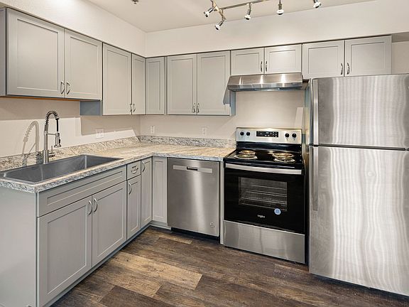 5th image of 979 Patterson St APT 303