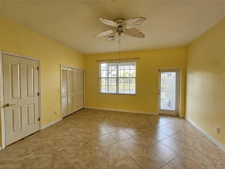 2927 Pointeview Dr — Photo 12