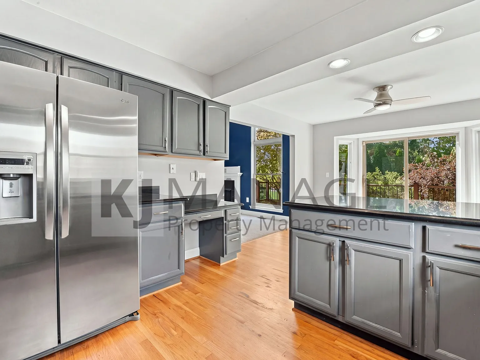 4 bed, 1871 sqft, $2,950 — Photo 2