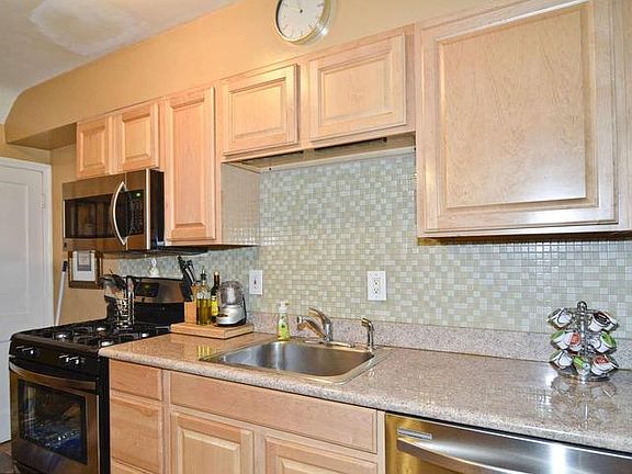 4th image of 8506 Stansbury Lake Dr