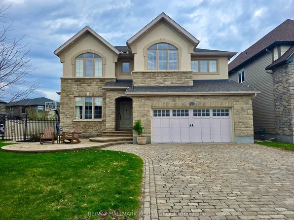 171 Grainstone Way, Ottawa, ON K2T 0H2