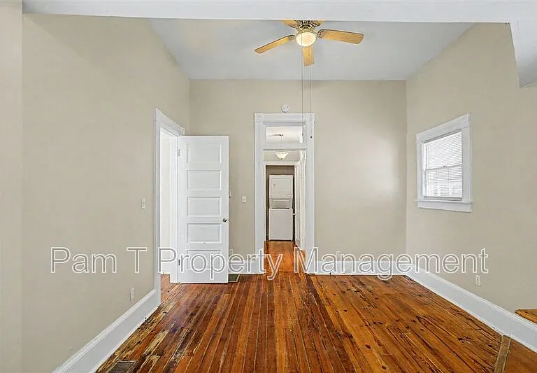 124 E Henry St #D — Photo 7