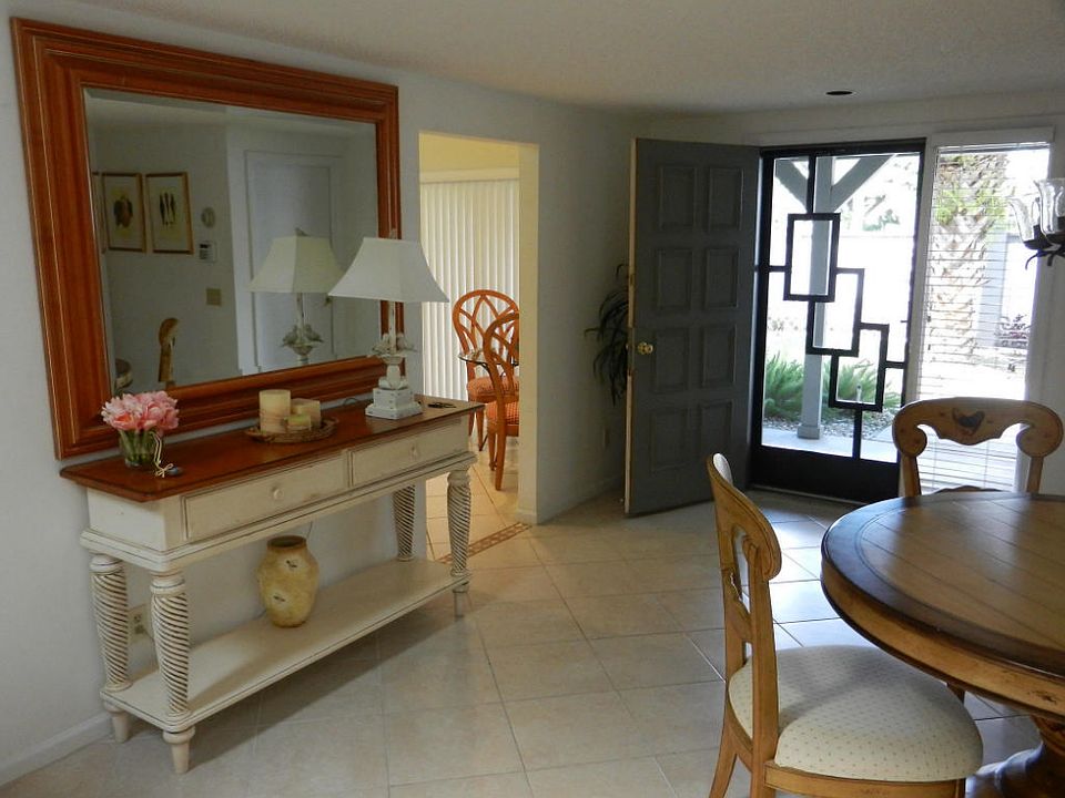 2nd image of 13384 Bedford Mews Ct