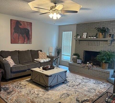 5th image of 3329 Primrose Ln