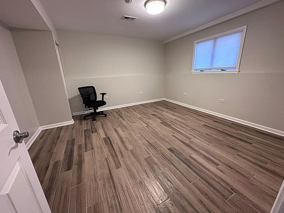 5th image of 5340 S 6th Ave #B
