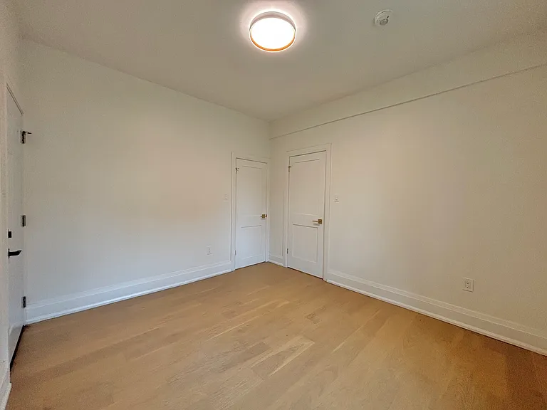 24 Ashley St — Photo 17