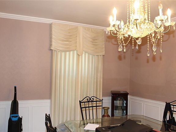 3rd image of 3509 Forest Manor Ave NE