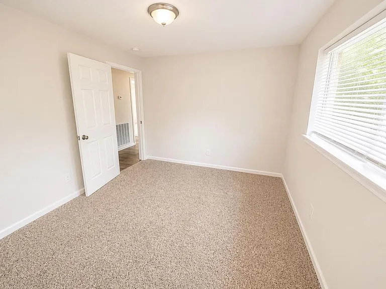 12318 Braewick Dr — Photo 11