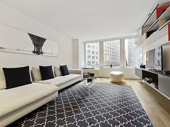 2nd image of 90 William St APT 6A