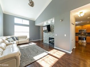 202 Terra Springs Cir, Volo, IL 60020