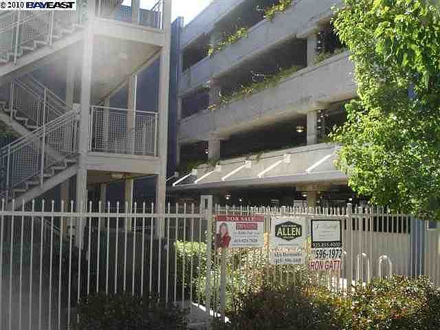 1st image of 1121 40th St APT 3401