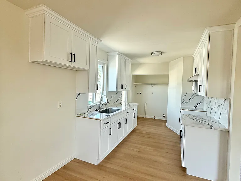 4627 Bresee Ave — Photo 3