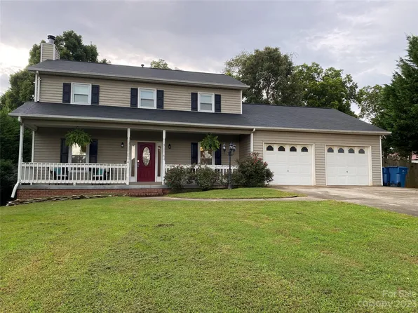 4 Hunters Creek Ln, Granite Falls, NC 28630