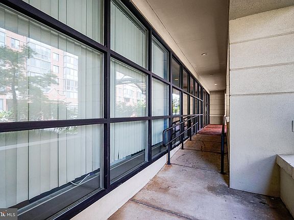 3rd image of 1200 Braddock Pl APT 307