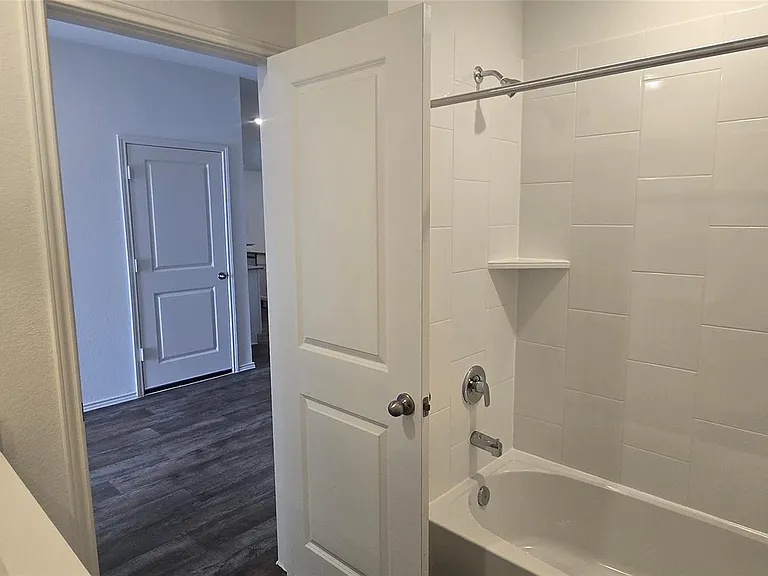 3046 Holland Lakes Dr — Photo 17