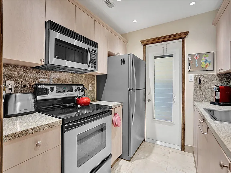 2600 Diana Dr #105 — Photo 12