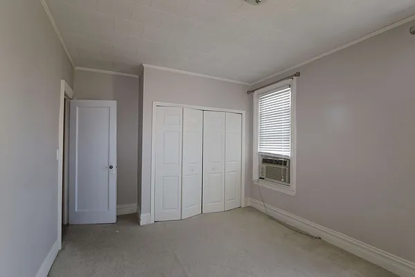 Rented by Velsor Realty | media 16