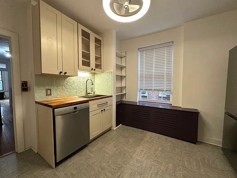 208 Fairmount Ave — Photo 4
