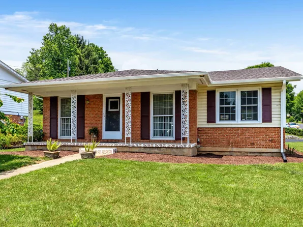 208 Thomas St, Staunton, VA 24401